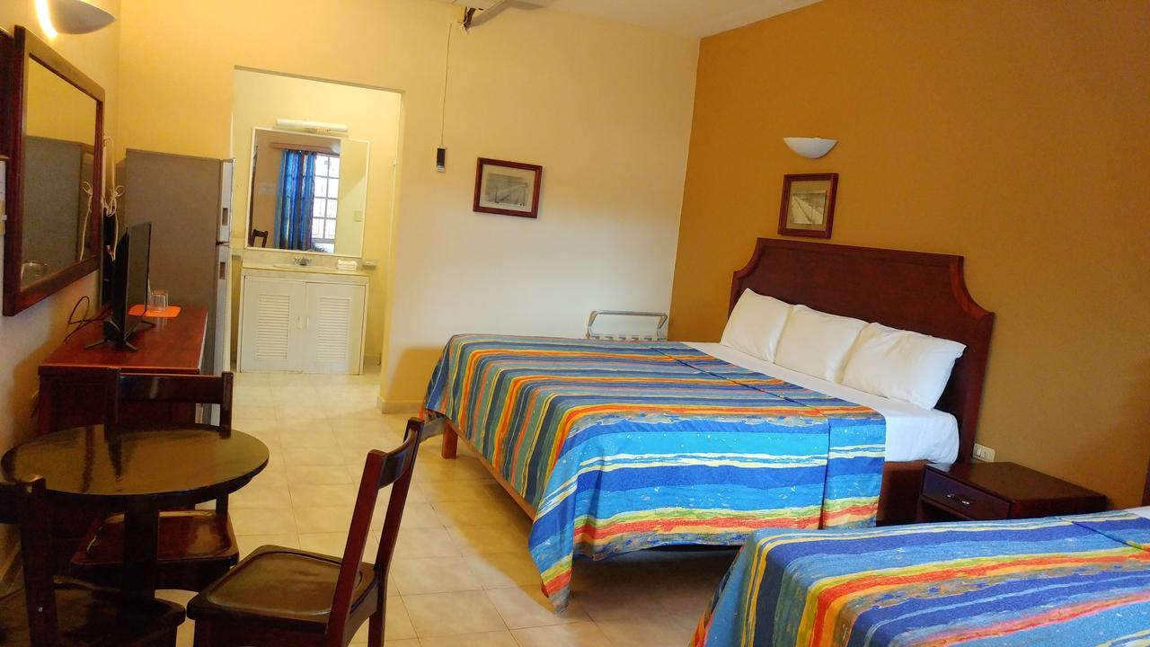 Sun Suites Cozumel Buitenkant foto